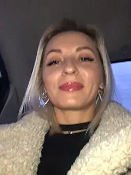 Diamond Bunny  online show from January 2025 01:51:02 PM