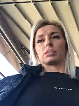 Diamond Bunny  online show from February 2025 09:47:02 AM