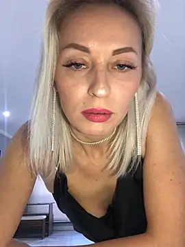 Diamond Bunny  online show from February 2025 03:41:02 PM