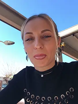 Diamond Bunny  online show from March 2025 12:47:01 PM