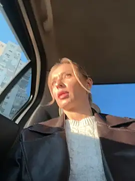 Diamond Bunny  online show from January 2026 01:59:01 PM