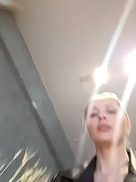 Snapshot of Diamond_Bunny_ chatting on March 2026 03:07:02 PM Diamond Bunny online show from March 2026 03:07:02 PM