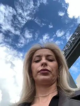 Snapshot of Diamond_Bunny_ chatting on March 2026 01:14:02 PM Diamond Bunny online show from March 2026 01:14:02 PM