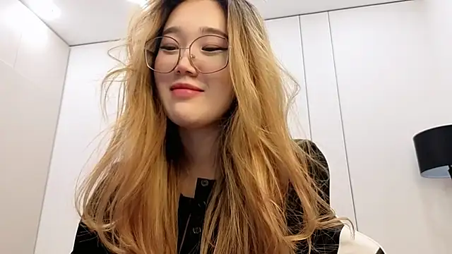 Jennatyan online show from February 2026 03:18:01 PM