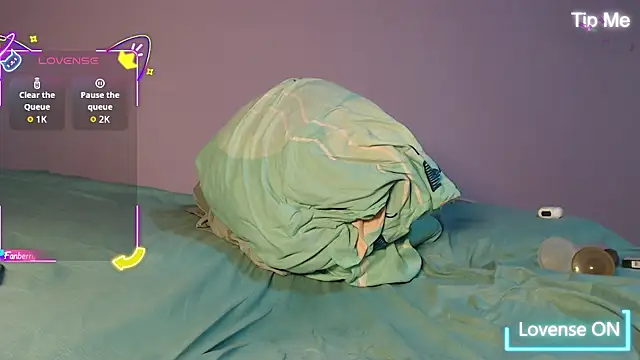 Snapshot of Dante_Bear_ chatting on November 2025 08:15:01 AM Dante Bear online show from November 2025 08:15:01 AM