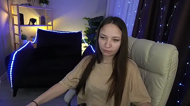 Snapshot of ElysLunar chatting on January 2025 07:13:02 PM ElysLunar online show from January 2025 07:13:02 PM