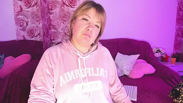 CurlyDreams online show from February 2026 06:42:02 AM