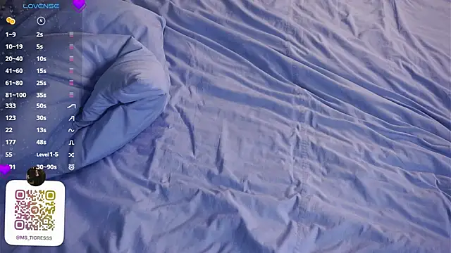 Snapshot of Miss_miracle chatting on December 2024 10:33:02 PM Miss miracle online show from December 2024 10:33:02 PM