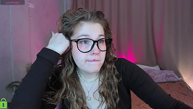 Colleen Blake online show from October 2025 04:19:02 PM