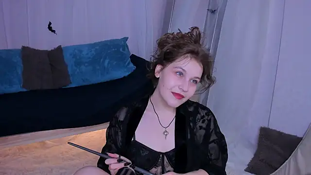 Colleen Blake online show from October 2025 05:02:02 PM