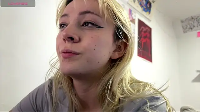 Cloe five online show from May 2026 04:41:01 AM