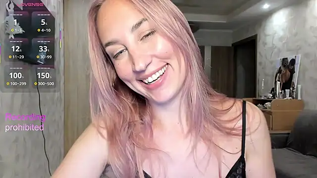 lady Nati online show from December 2025 02:00:02 PM