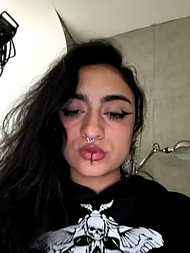 Lila Desiree online show from December 2025 04:13:02 PM