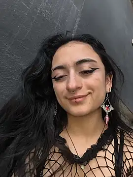 Lila Desiree online show from July 2026 03:05:01 PM