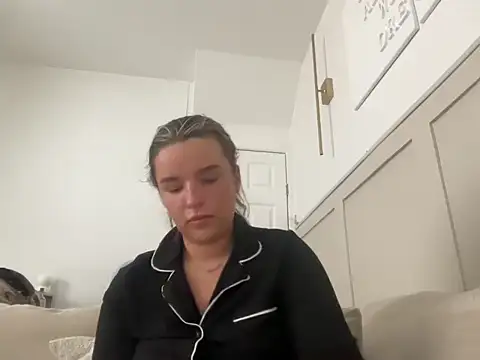 maisiesmithx online show from September 2025 10:06:02 AM