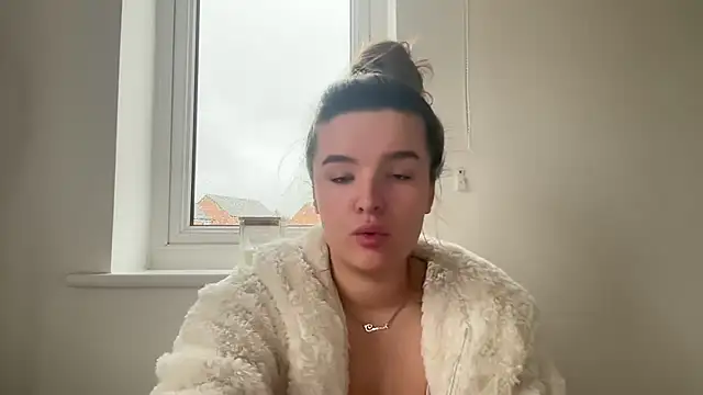 maisiesmithx online show from January 2026 01:05:02 PM