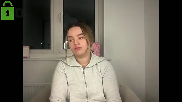 maisiesmithx online show from February 2026 11:25:01 PM