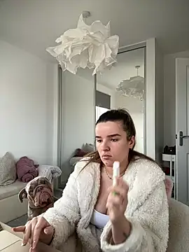 maisiesmithx online show from February 2026 02:04:02 PM