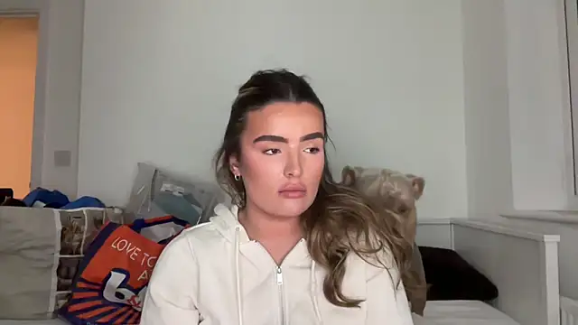 maisiesmithx online show from April 2026 08:46:02 PM