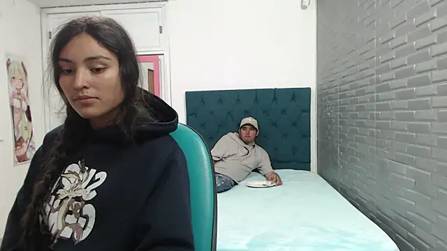 Snapshot of LolaBunnyAndBugsBunny chatting on December 2024 08:11:01 PM LolaBunnyAndBugsBunny online show from December 2024 08:11:01 PM