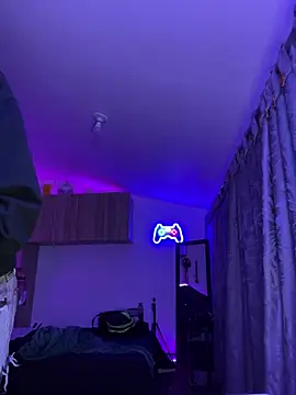 sue   0 online show from March 2025 12:05:01 AM