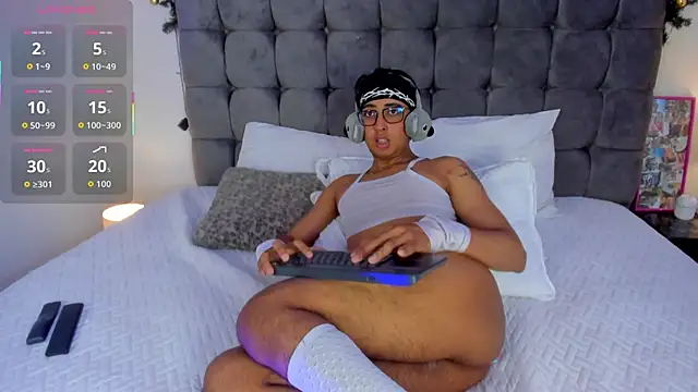 Dark hairy  online show from January 2026 02:10:01 PM