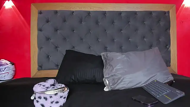 YayaHilton online show from April 2026 05:29:02 AM