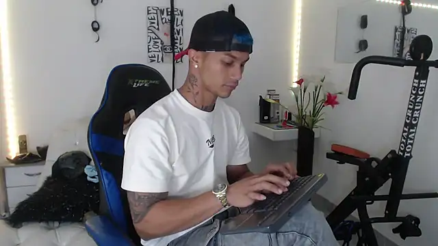 Leonard Price online show from February 2025 03:34:02 AM