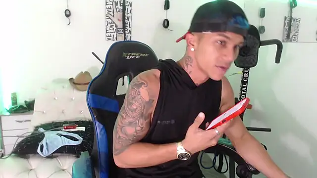 Leonard Price online show from February 2025 01:57:01 AM