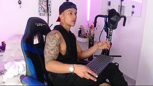 Leonard Price online show from March 2025 02:20:02 AM