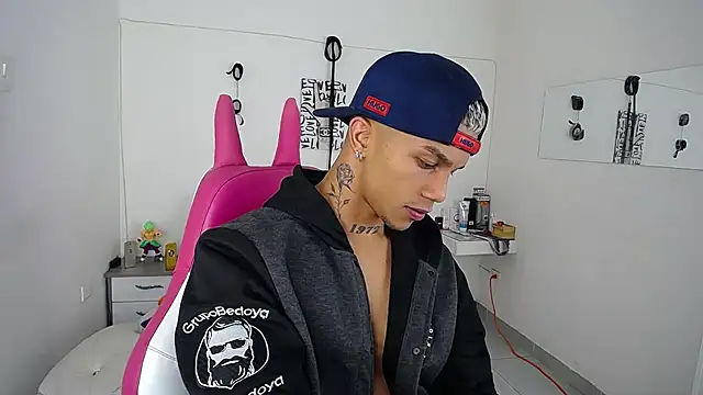 Leonard Price online show from October 2025 02:28:02 AM