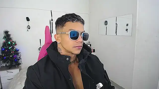 Leonard Price online show from December 2025 02:26:01 PM