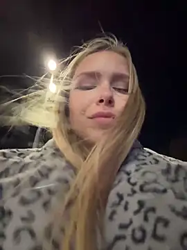 Snapshot of mur_girl chatting on December 2024 04:09:02 PM mur girl online show from December 2024 04:09:02 PM