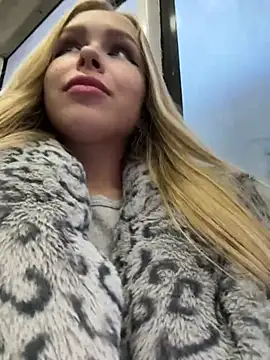 Snapshot of mur_girl chatting on December 2024 12:45:02 PM mur girl online show from December 2024 12:45:02 PM