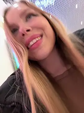 Snapshot of mur_girl chatting on January 2025 02:51:01 PM mur girl online show from January 2025 02:51:01 PM