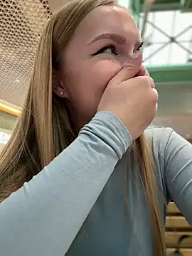 Snapshot of mur_girl chatting on January 2025 11:14:01 AM mur girl online show from January 2025 11:14:01 AM