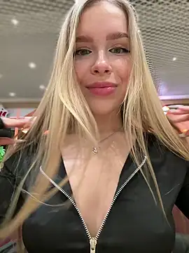 Snapshot of mur_girl chatting on March 2025 07:57:02 AM mur girl online show from March 2025 07:57:02 AM