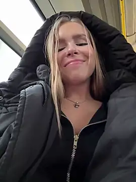 Snapshot of mur_girl chatting on March 2025 02:08:02 PM mur girl online show from March 2025 02:08:02 PM