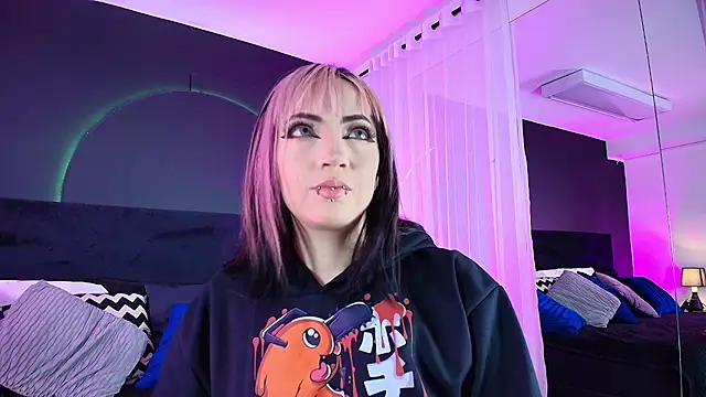 Snapshot of Aylen_darkmoor chatting on April 2026 07:41:01 PM Aylen darkmoor online show from April 2026 07:41:01 PM