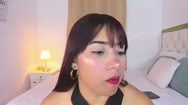 Snapshot of SofiaBosch chatting on November 2025 02:12:02 AM SofiaBosch online show from November 2025 02:12:02 AM