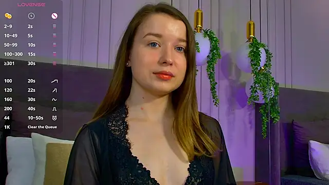 Snapshot of MichelleHaynes chatting on January 2025 02:46:02 PM MichelleHaynes online show from January 2025 02:46:02 PM