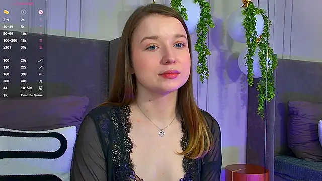 Snapshot of MichelleHaynes chatting on February 2025 05:18:01 PM MichelleHaynes online show from February 2025 05:18:01 PM