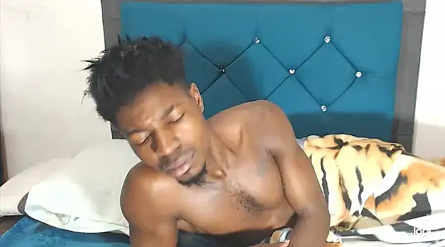 Snapshot of jaycolinss chatting on March 2025 12:03:01 PM jaycolinss online show from March 2025 12:03:01 PM