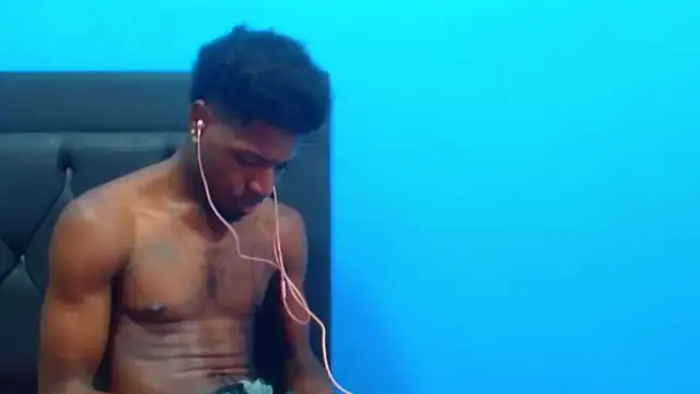 Snapshot of jaycolinss chatting on November 2025 08:42:02 PM jaycolinss online show from November 2025 08:42:02 PM