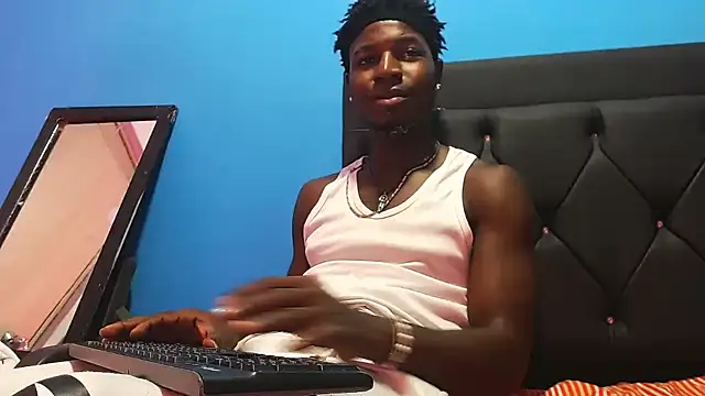 Snapshot of jaycolinss chatting on February 2026 04:39:02 AM jaycolinss online show from February 2026 04:39:02 AM