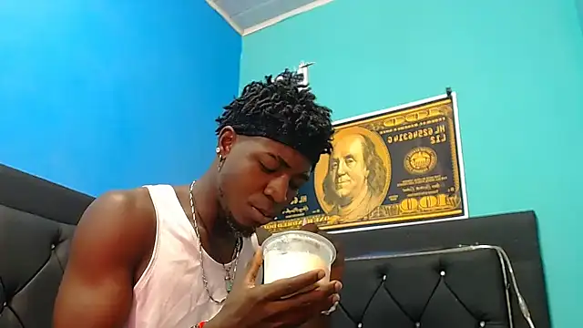 Snapshot of jaycolinss chatting on February 2026 01:47:01 PM jaycolinss online show from February 2026 01:47:01 PM