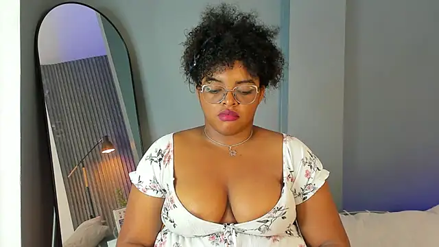 Snapshot of conielaurenth chatting on January 2025 02:48:01 AM conielaurenth online show from January 2025 02:48:01 AM