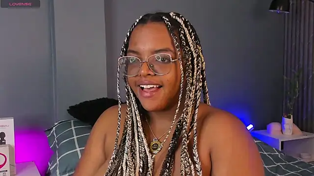 Snapshot of conielaurenth chatting on February 2025 12:17:02 AM conielaurenth online show from February 2025 12:17:02 AM