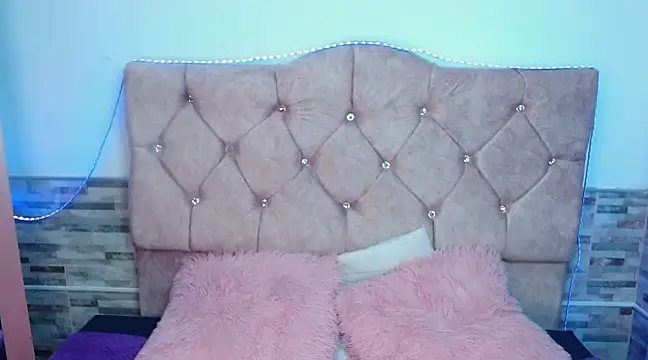 elizabethcooper online show from January 2025 11:16:01 PM