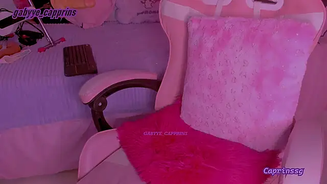 gabyye capprins online show from December 2025 12:06:01 AM